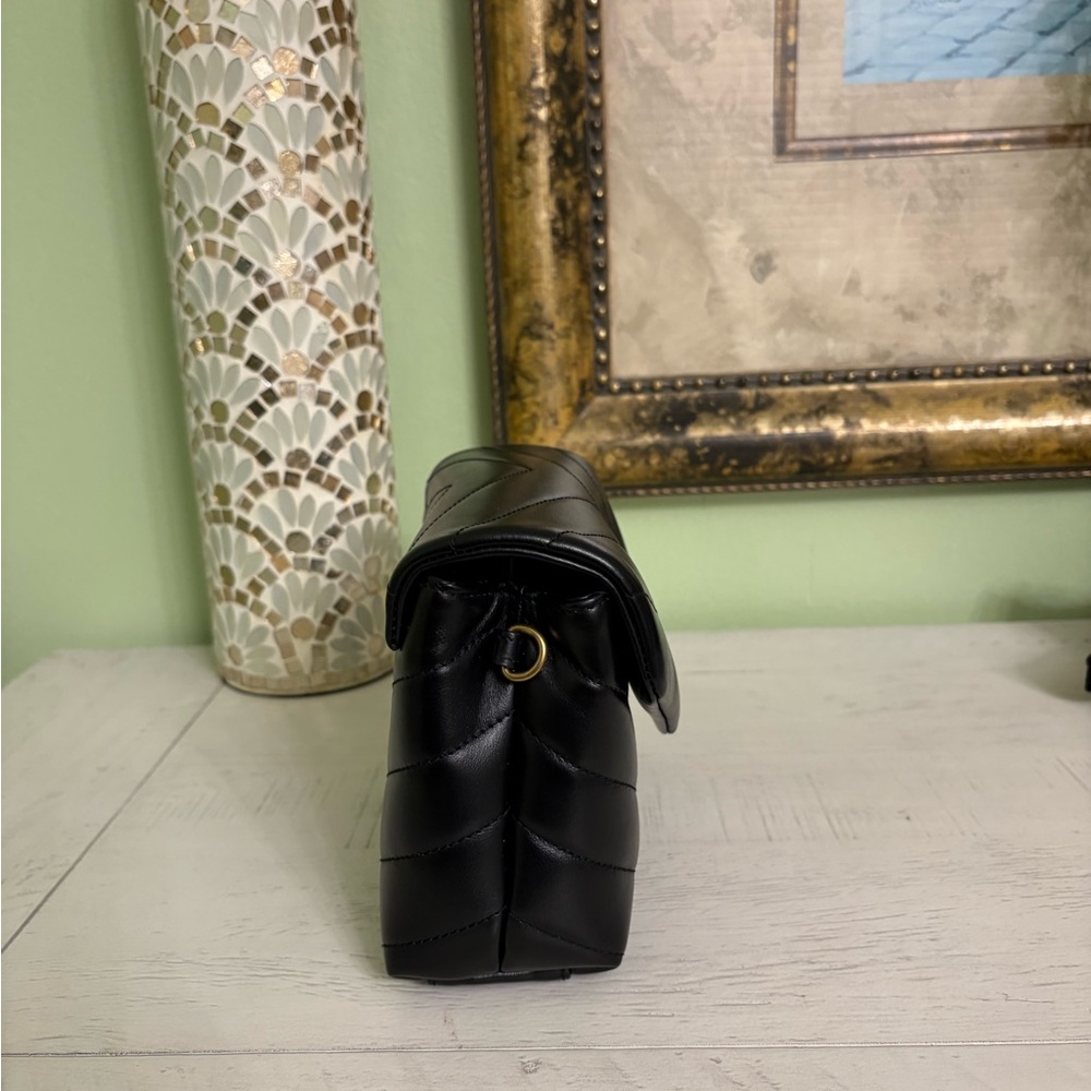 Saint Laurent YSL Toy LouLou in black w/ gold hardware and adjustable strap - Picture 3 of 14